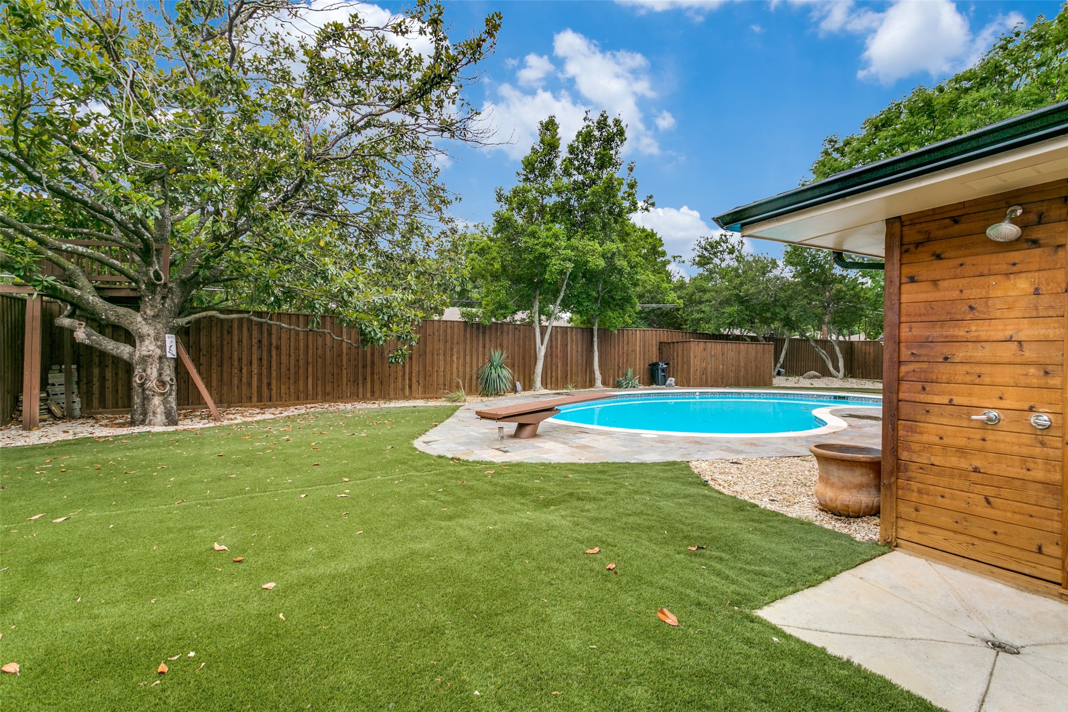 4426 Laren Lane Dallas TX 75244