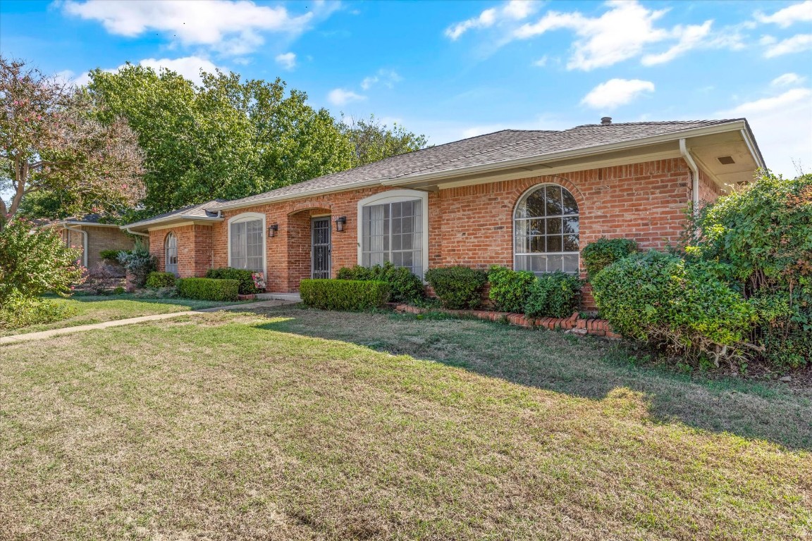 202 N Venice Drive Duncanville TX 75116