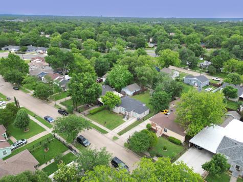 1208 Hansboro Avenue Dallas TX 75224