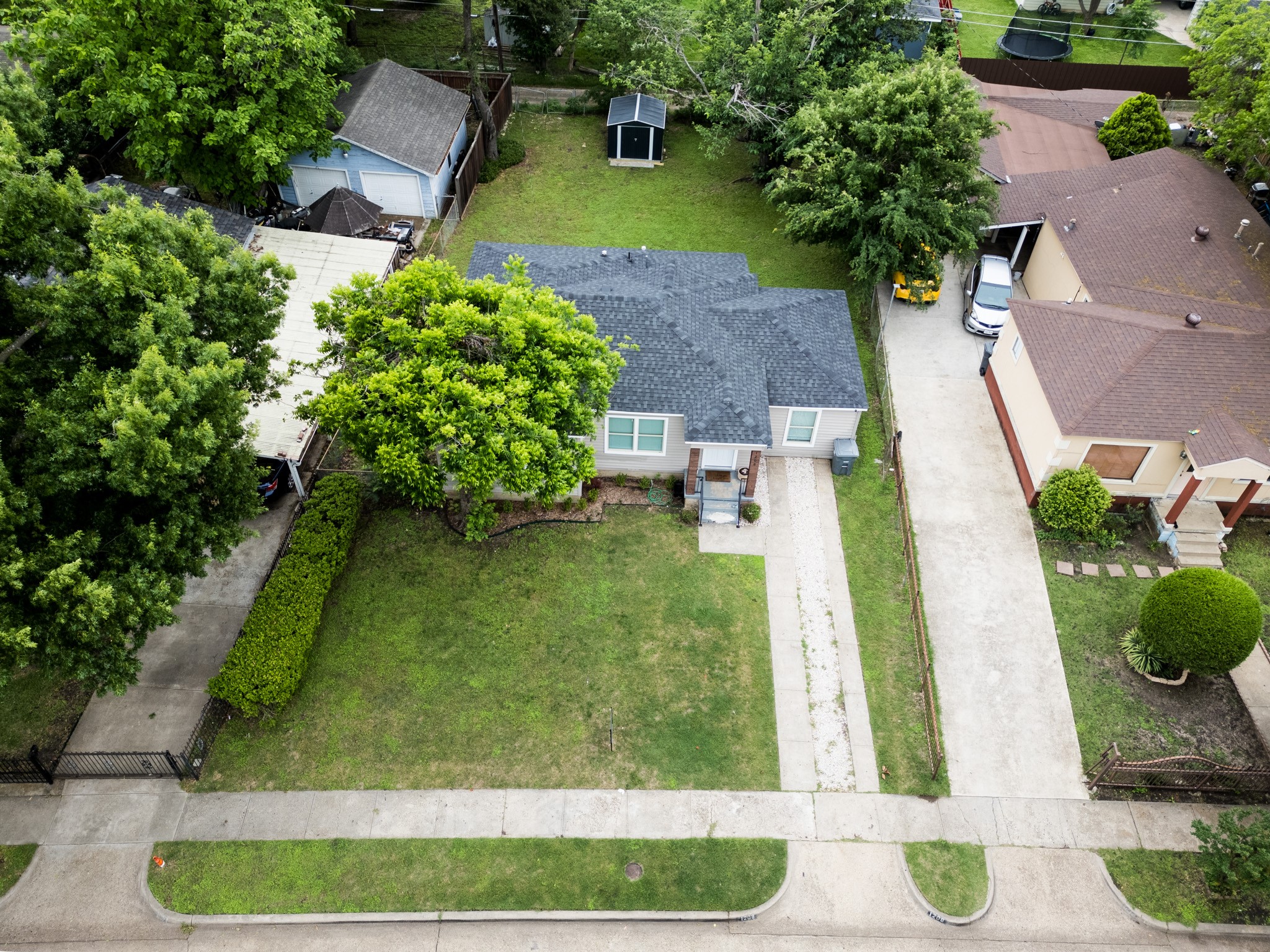 1208 Hansboro Avenue Dallas TX 75224