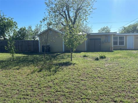 708 Barrow Street Goldthwaite TX 76844