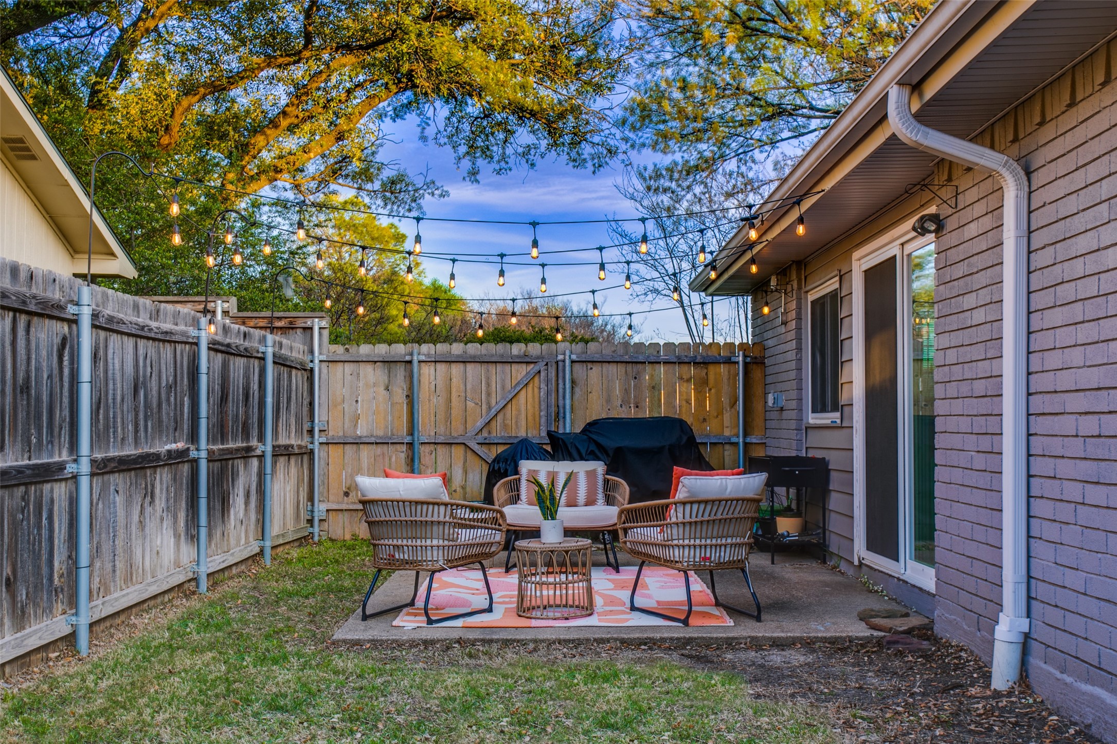 8505 Bellingham Drive Dallas TX 75228