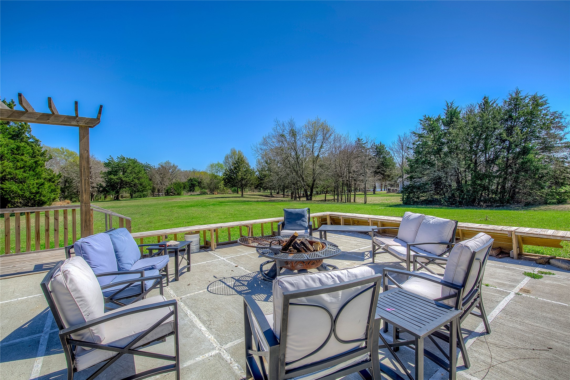 625 Country Oaks Greenville TX 75401