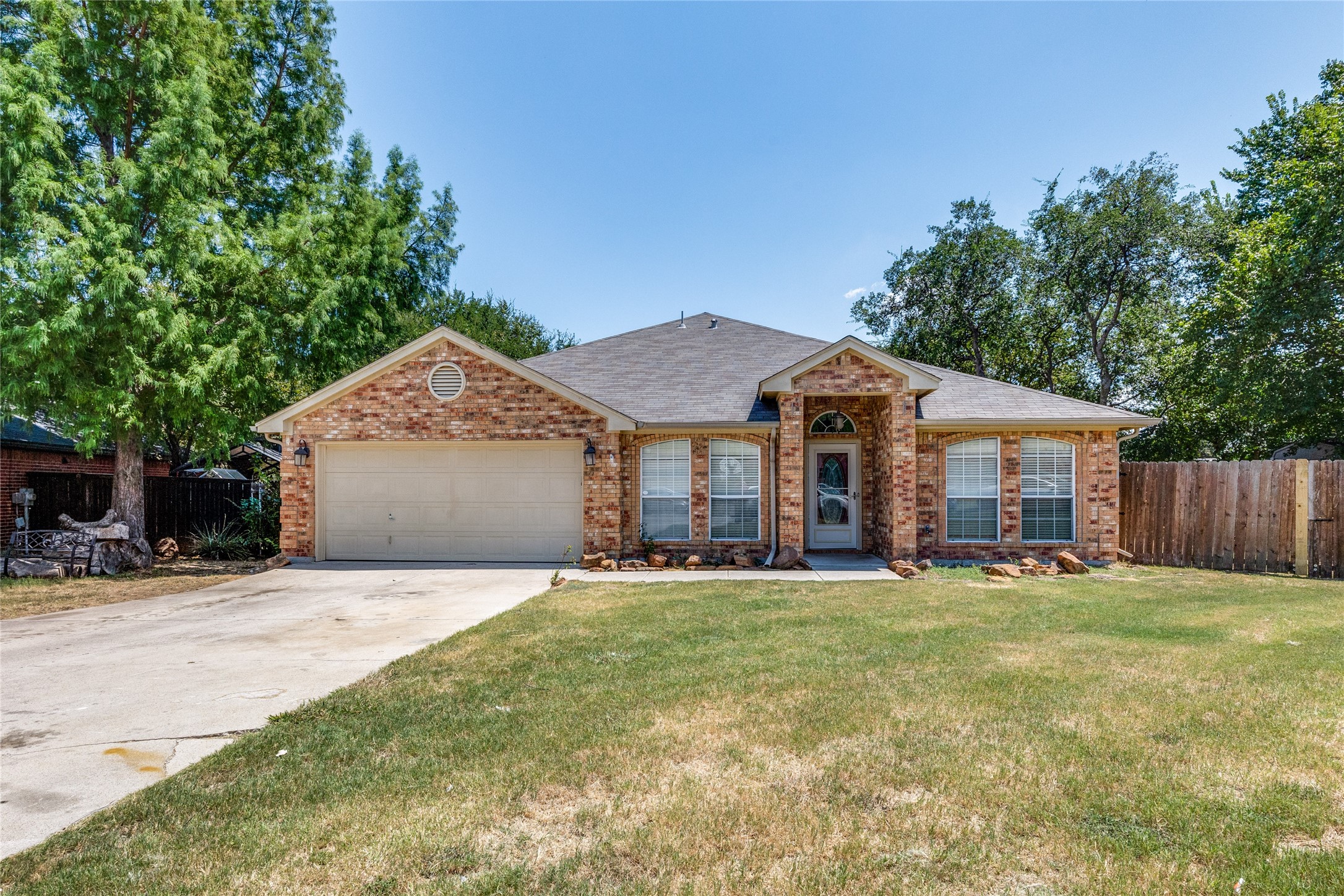 748 Hunter Drive Azle TX 76020