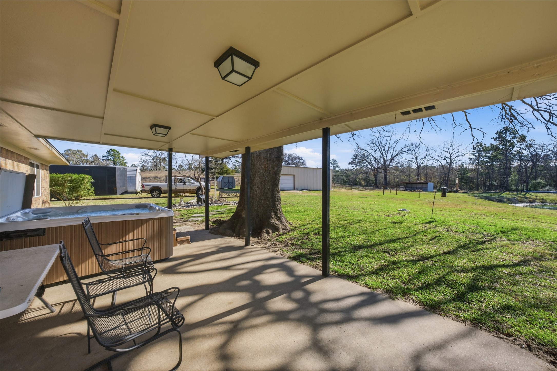 3662 Acr 359 Palestine TX 75803