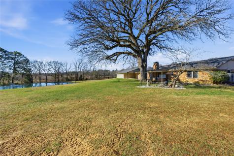 3662 Acr 359 Palestine TX 75803