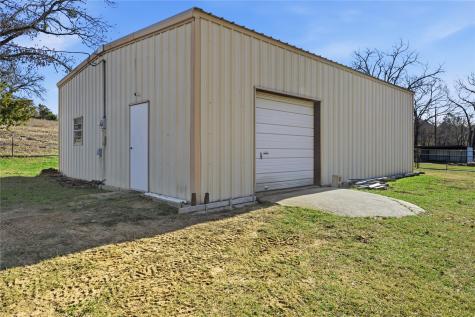 3662 Acr 359 Palestine TX 75803