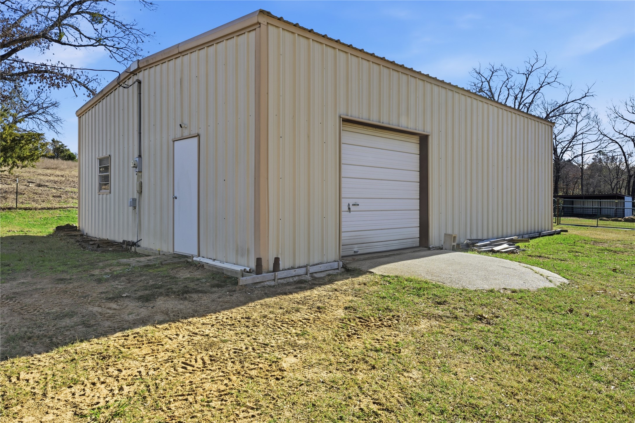 3662 Acr 359 Palestine TX 75803