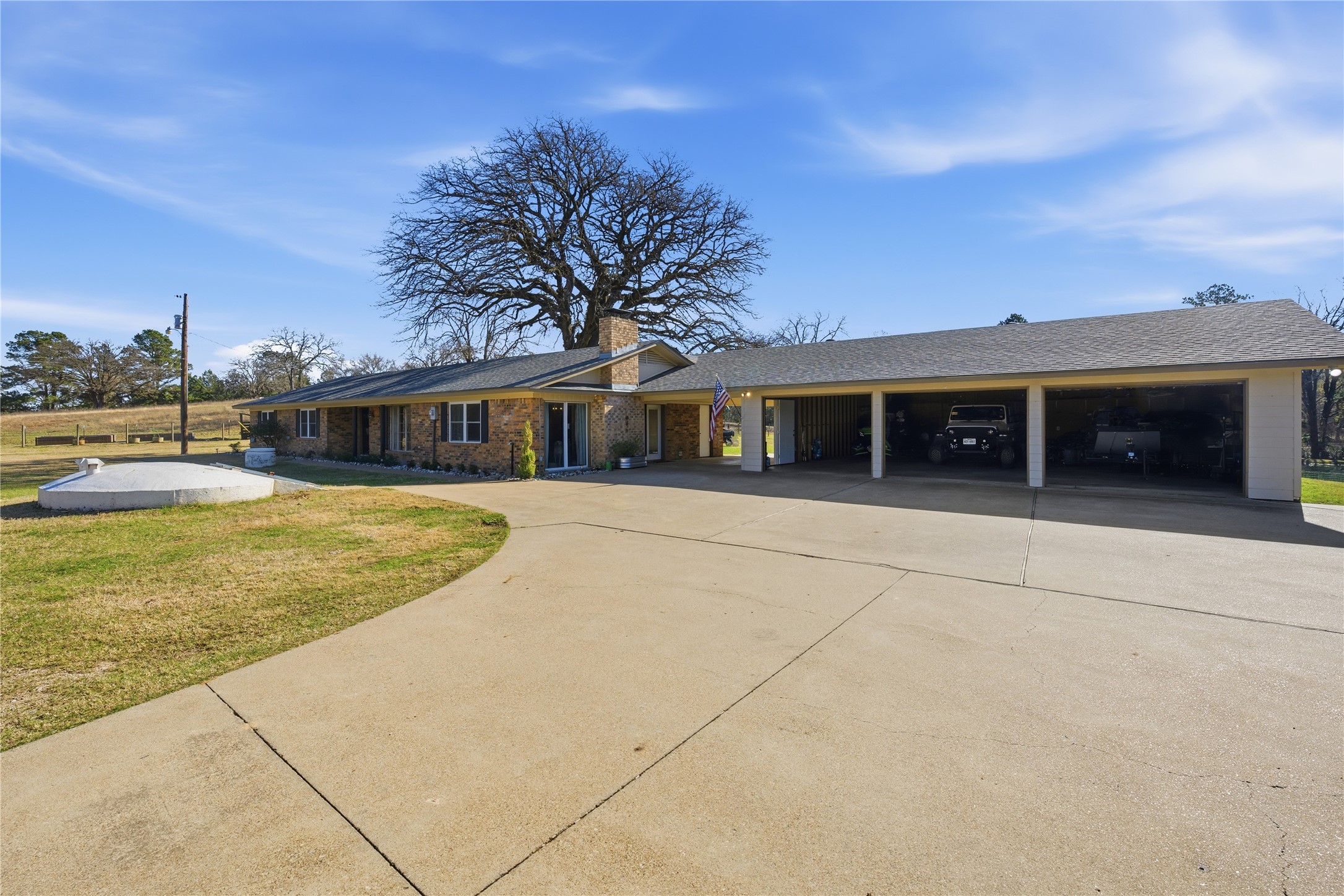 3662 Acr 359 Palestine TX 75803