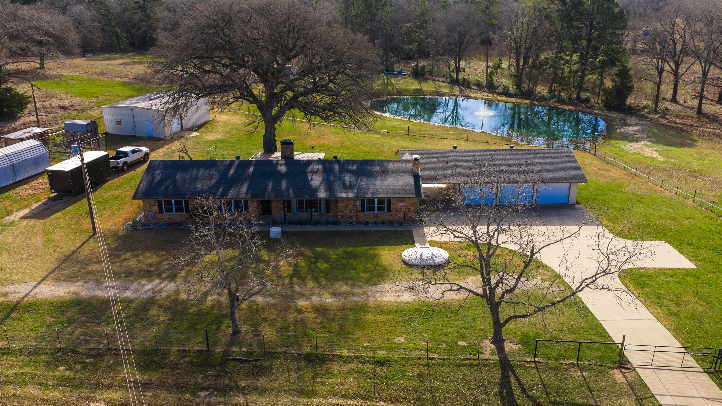 3662 Acr 359 Palestine TX 75803