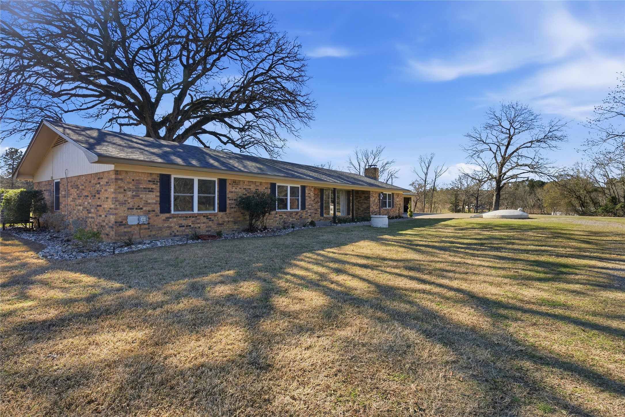 3662 Acr 359 Palestine TX 75803