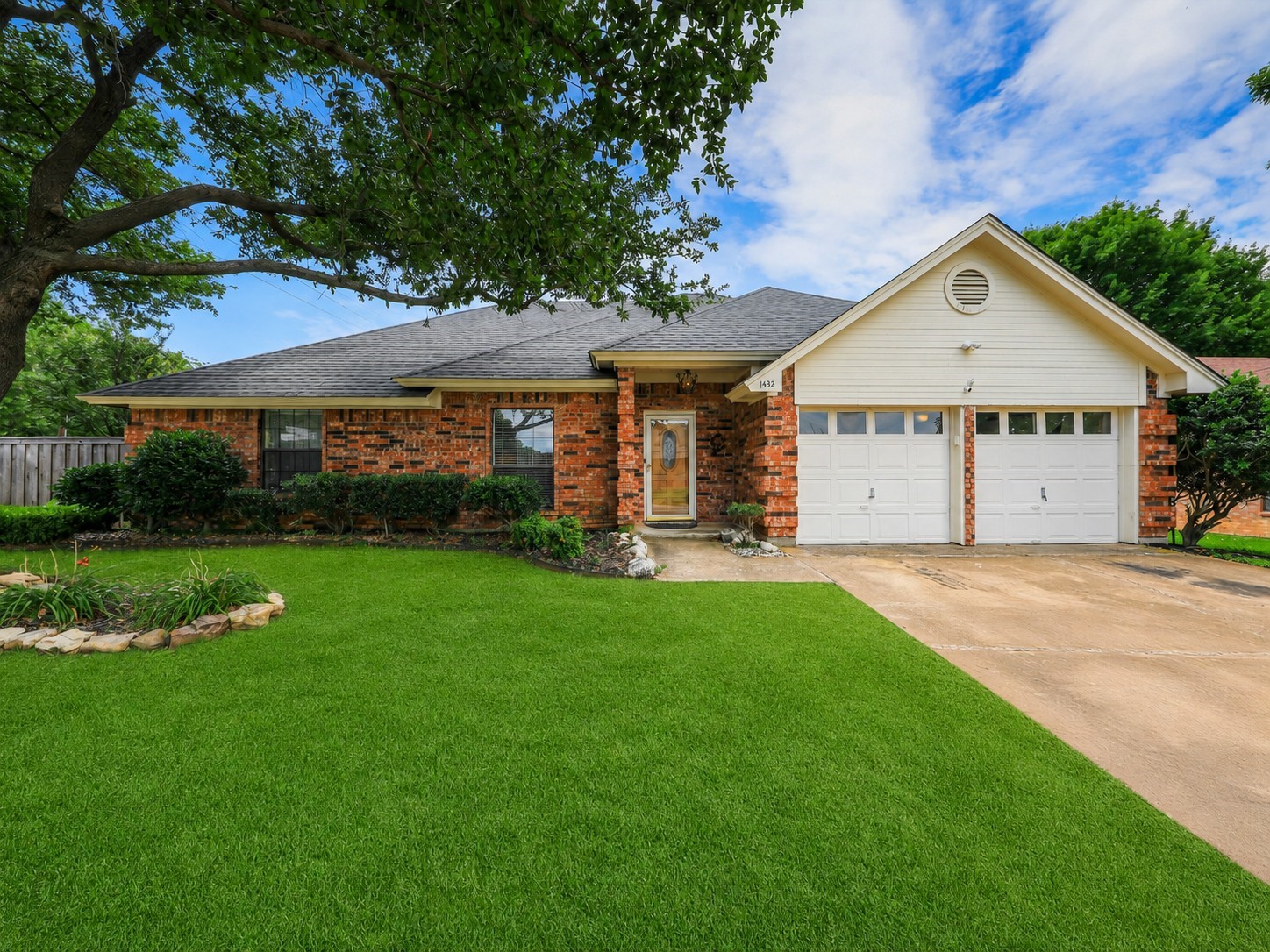 1432 Country Meadows Drive Bedford TX 76021