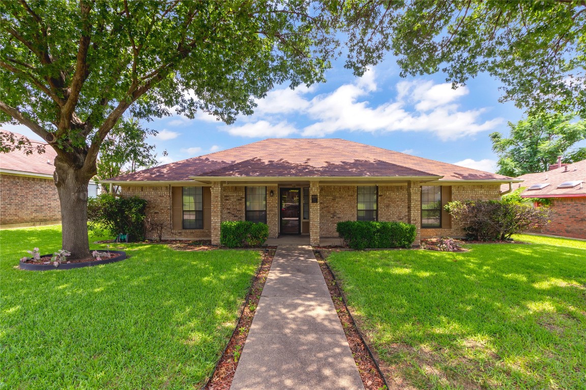 409 Derby Lane Desoto TX 75115
