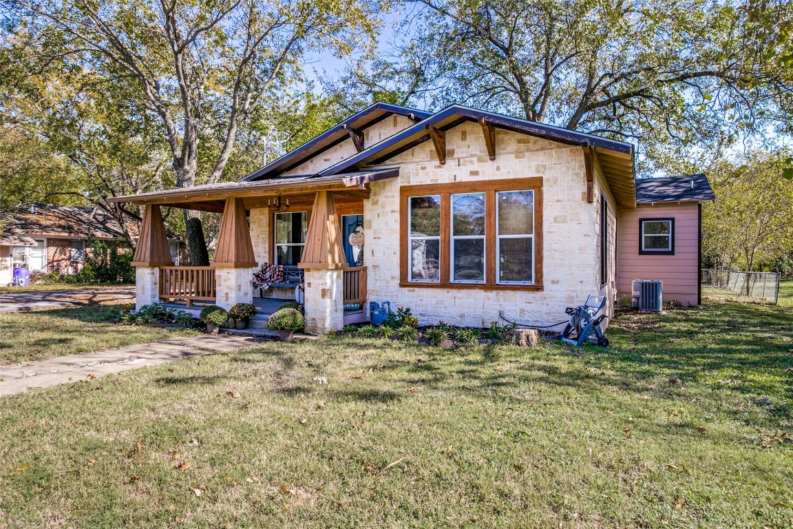 404 Farley Street Waxahachie TX 75165
