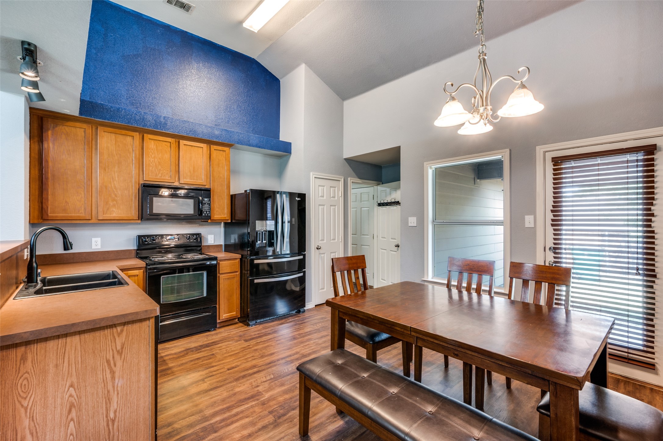 8823 Eastwood Avenue Cross Roads TX 76227