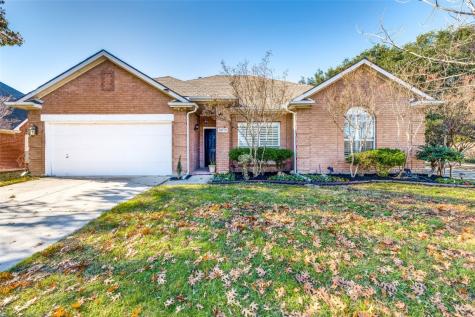 10113 Green Court Irving TX 75063