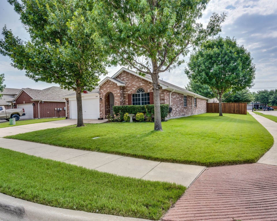 7488 Tinto Grand Prairie TX 75054
