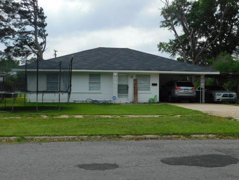 204 SE 3rd Street Springhill LA 71075