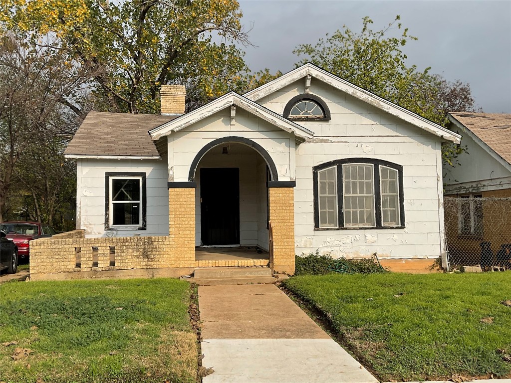 1017 Marion Avenue Fort Worth TX 76104
