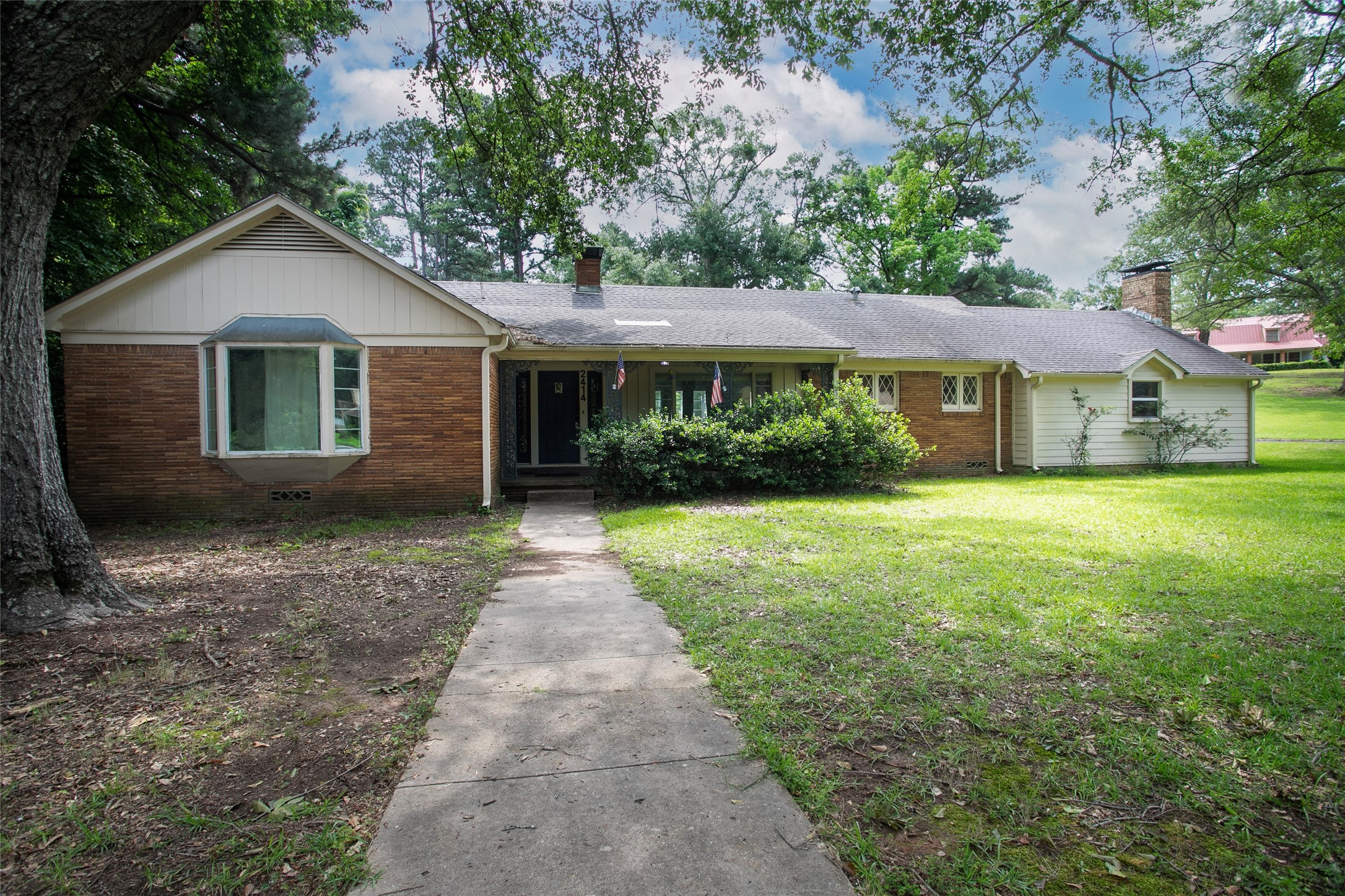 2414 S Martin Street Kilgore TX 75662