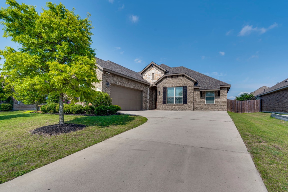 215 Cambridge Street Waxahachie TX 75165