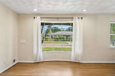 8049 Woodhue Road Dallas TX 75228