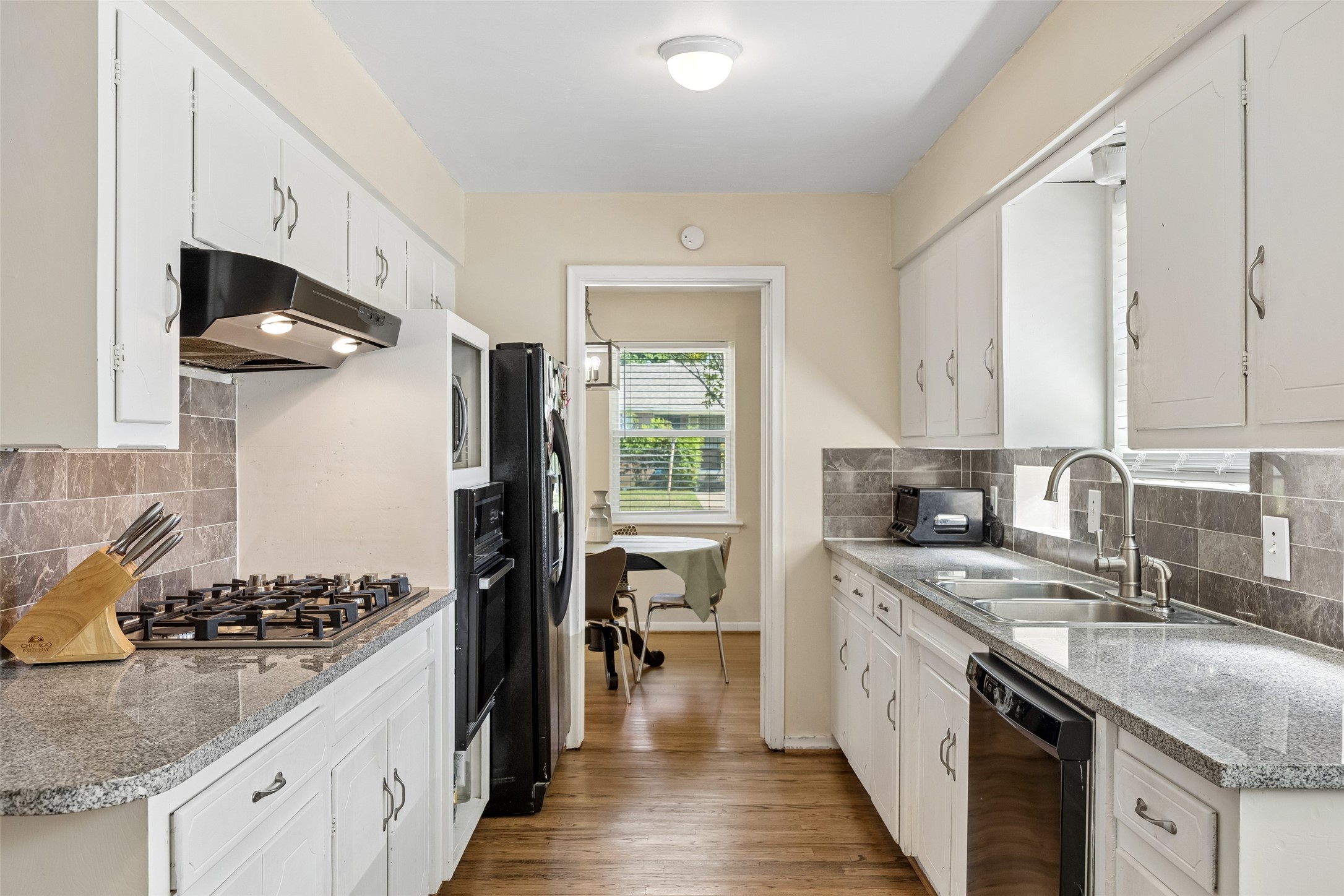 8049 Woodhue Road Dallas TX 75228