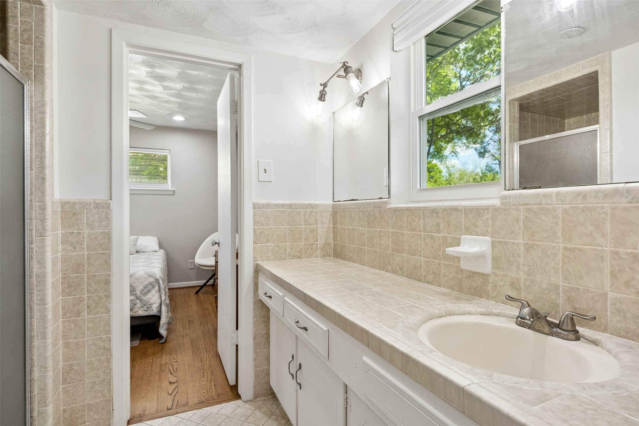 8049 Woodhue Road Dallas TX 75228