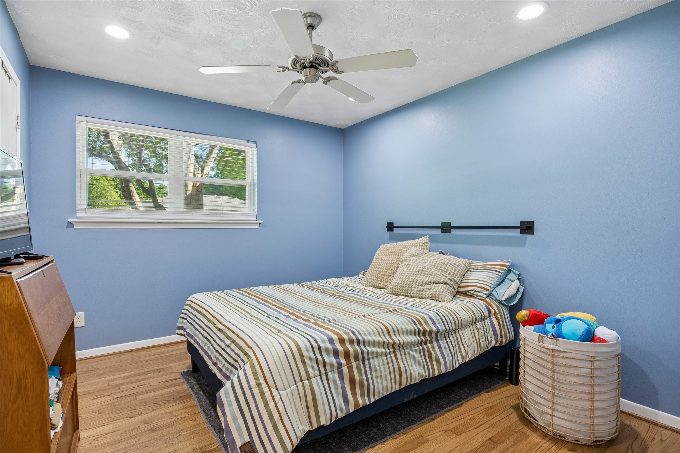8049 Woodhue Road Dallas TX 75228