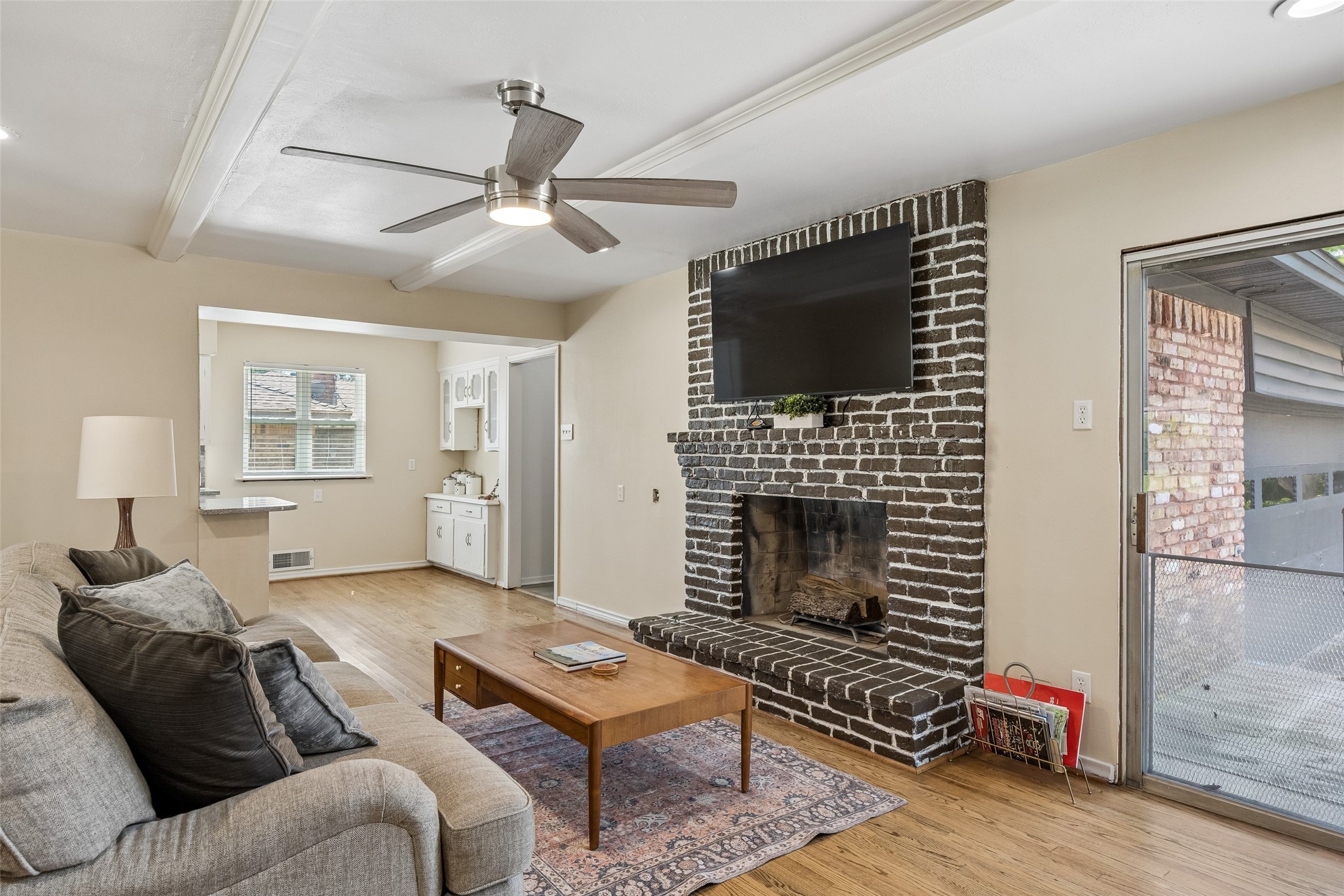 8049 Woodhue Road Dallas TX 75228