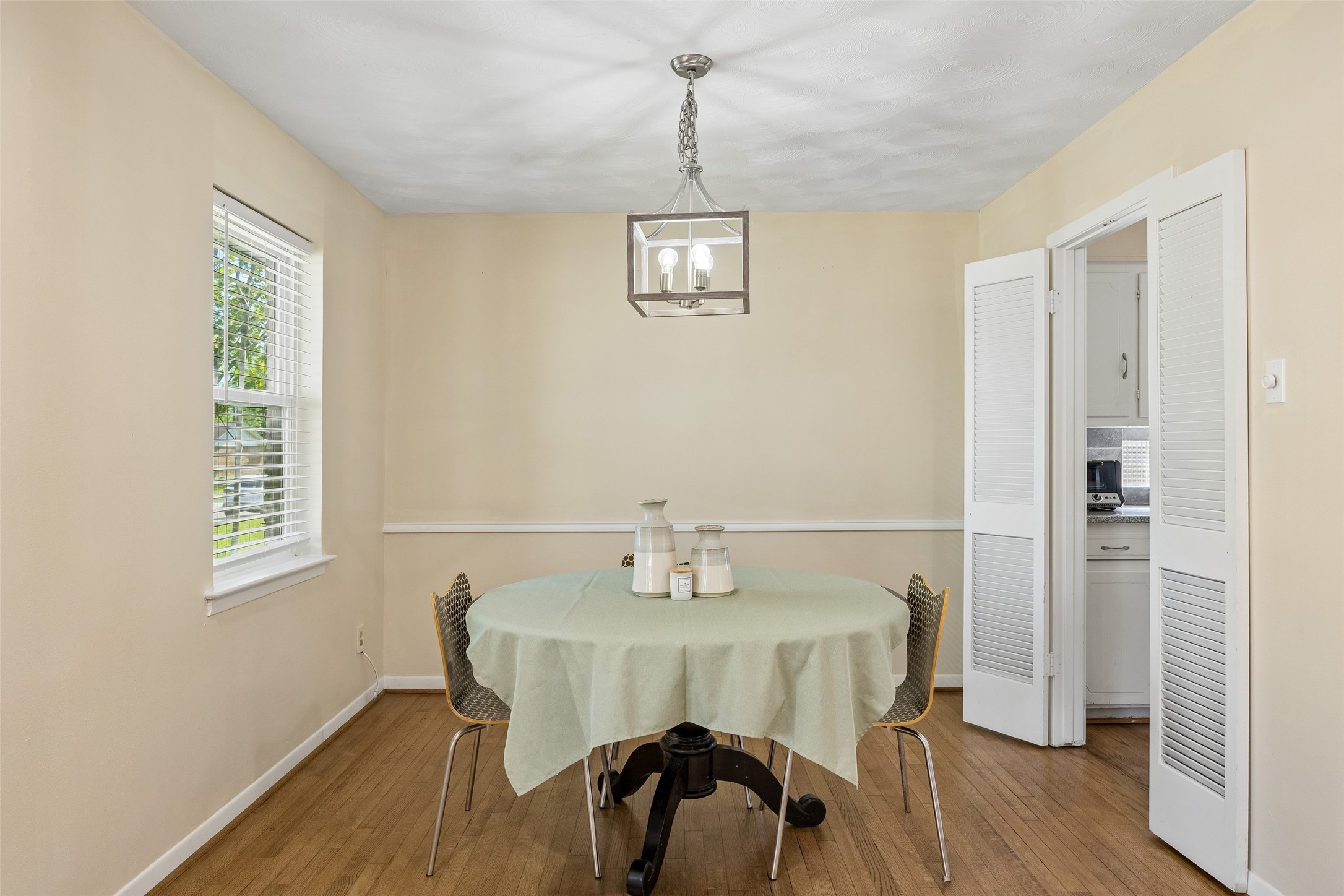 8049 Woodhue Road Dallas TX 75228