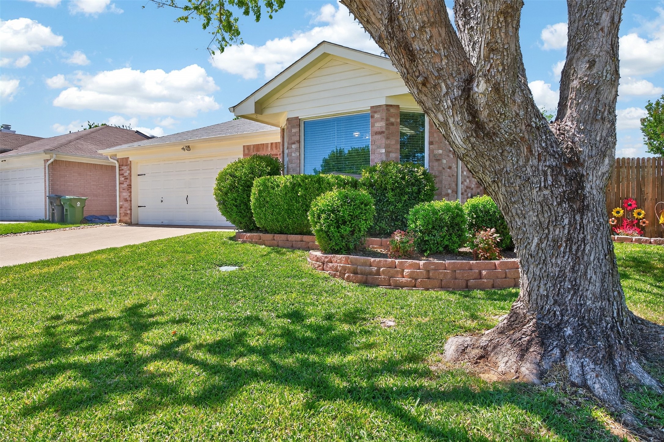 5700 Alicante Drive Arlington TX 76017