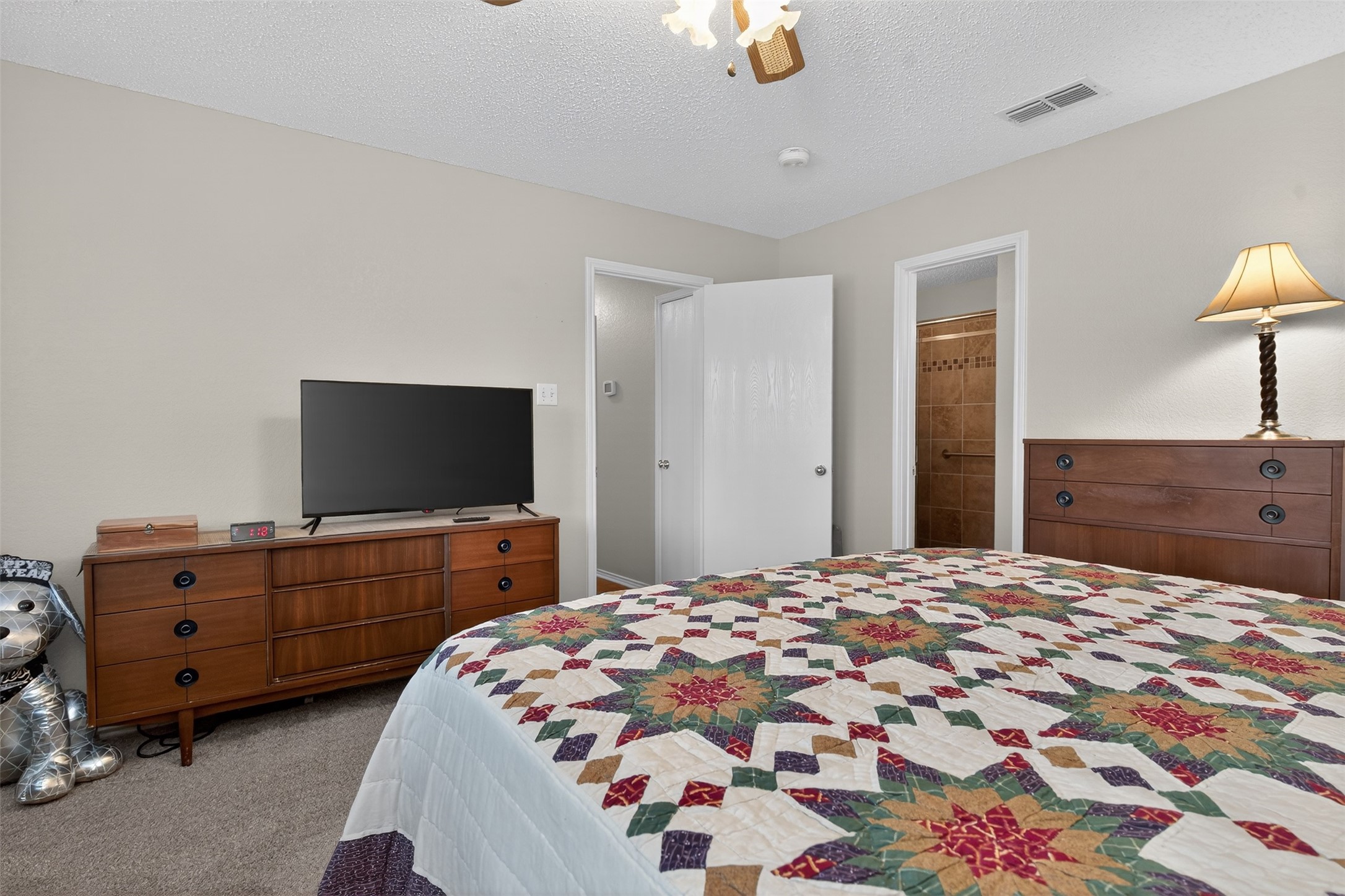 5700 Alicante Drive Arlington TX 76017
