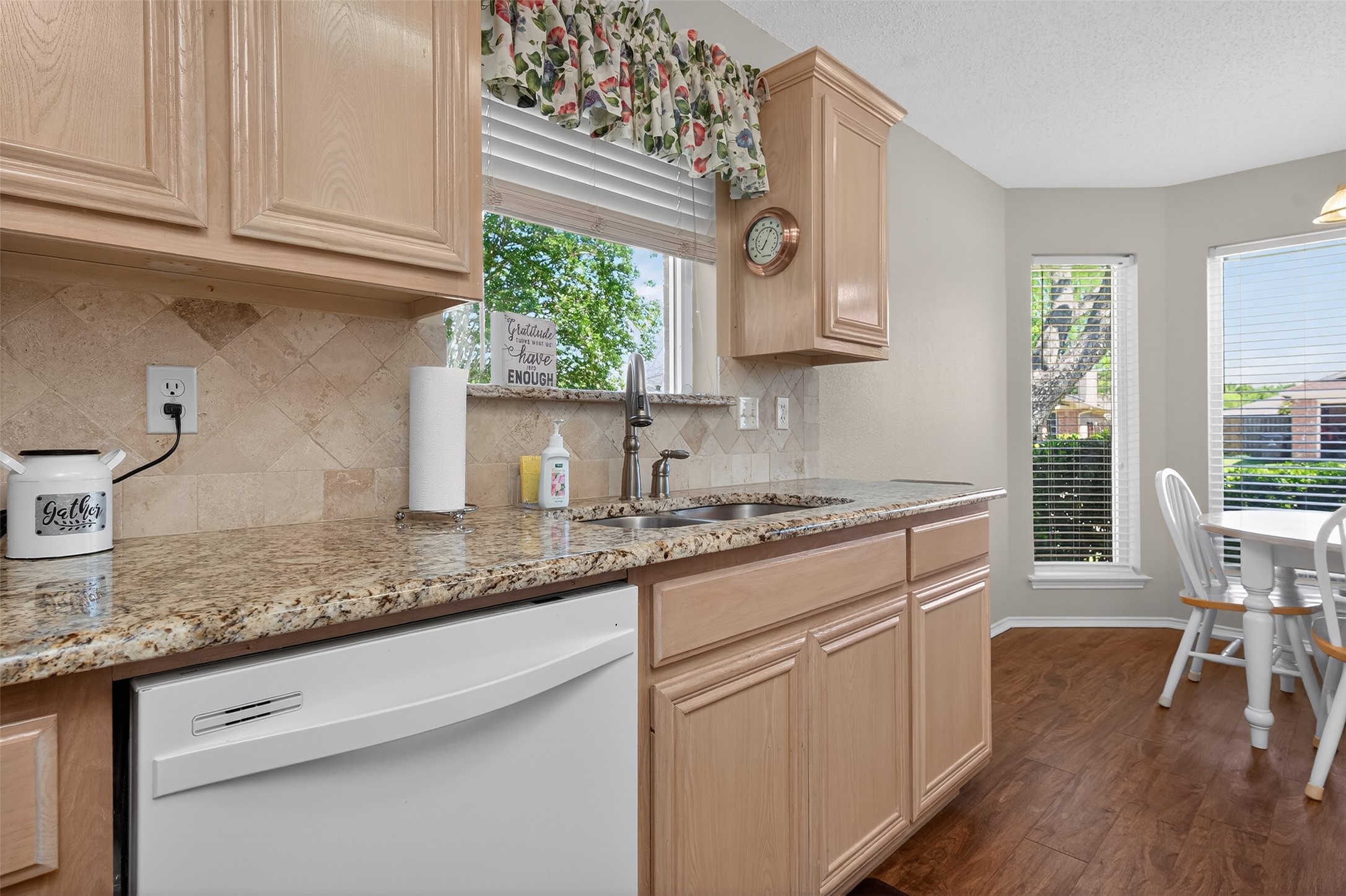 5700 Alicante Drive Arlington TX 76017
