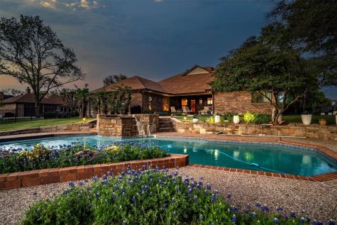 210 N Forest Lane Double Oak TX 75077