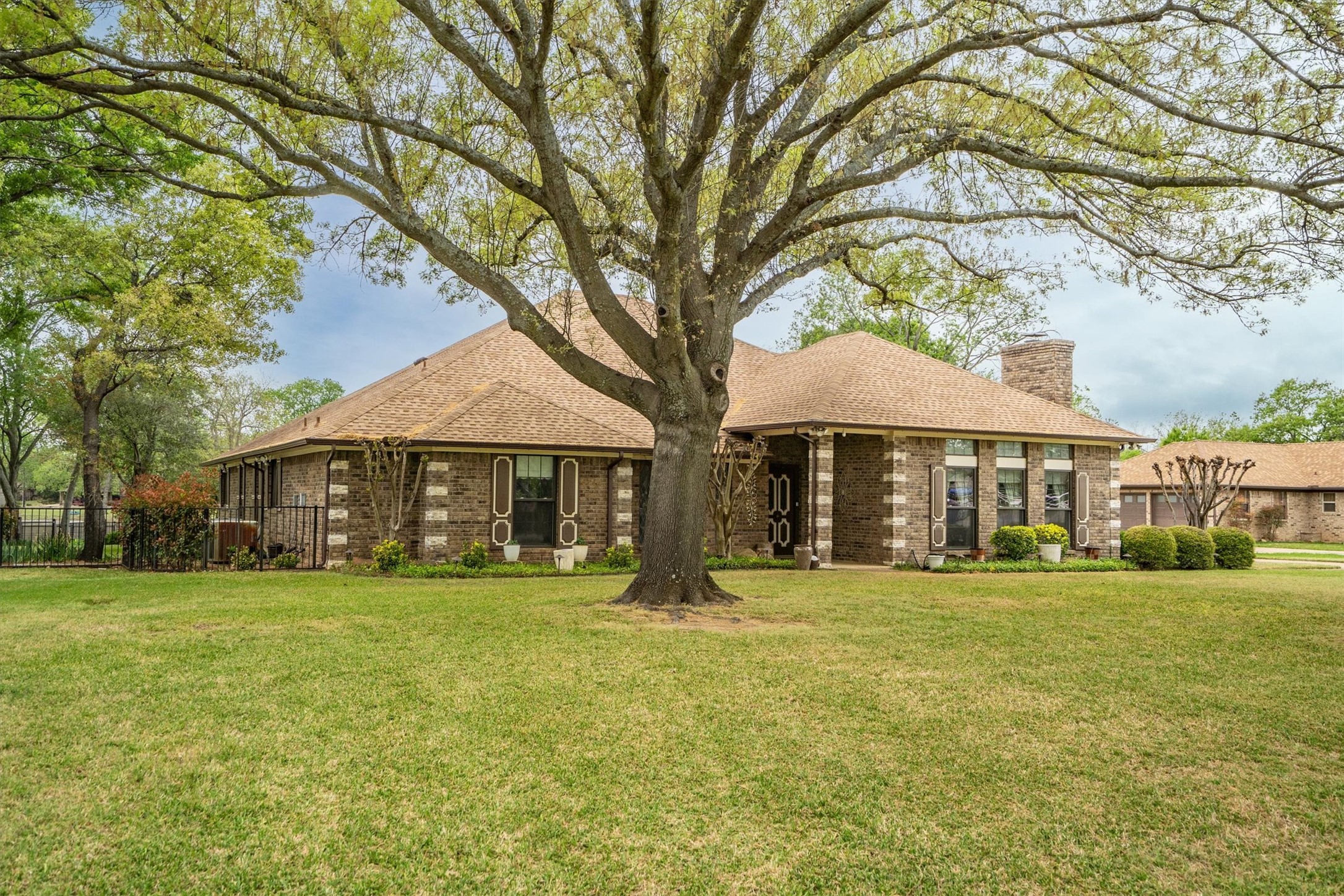 210 N Forest Lane Double Oak TX 75077