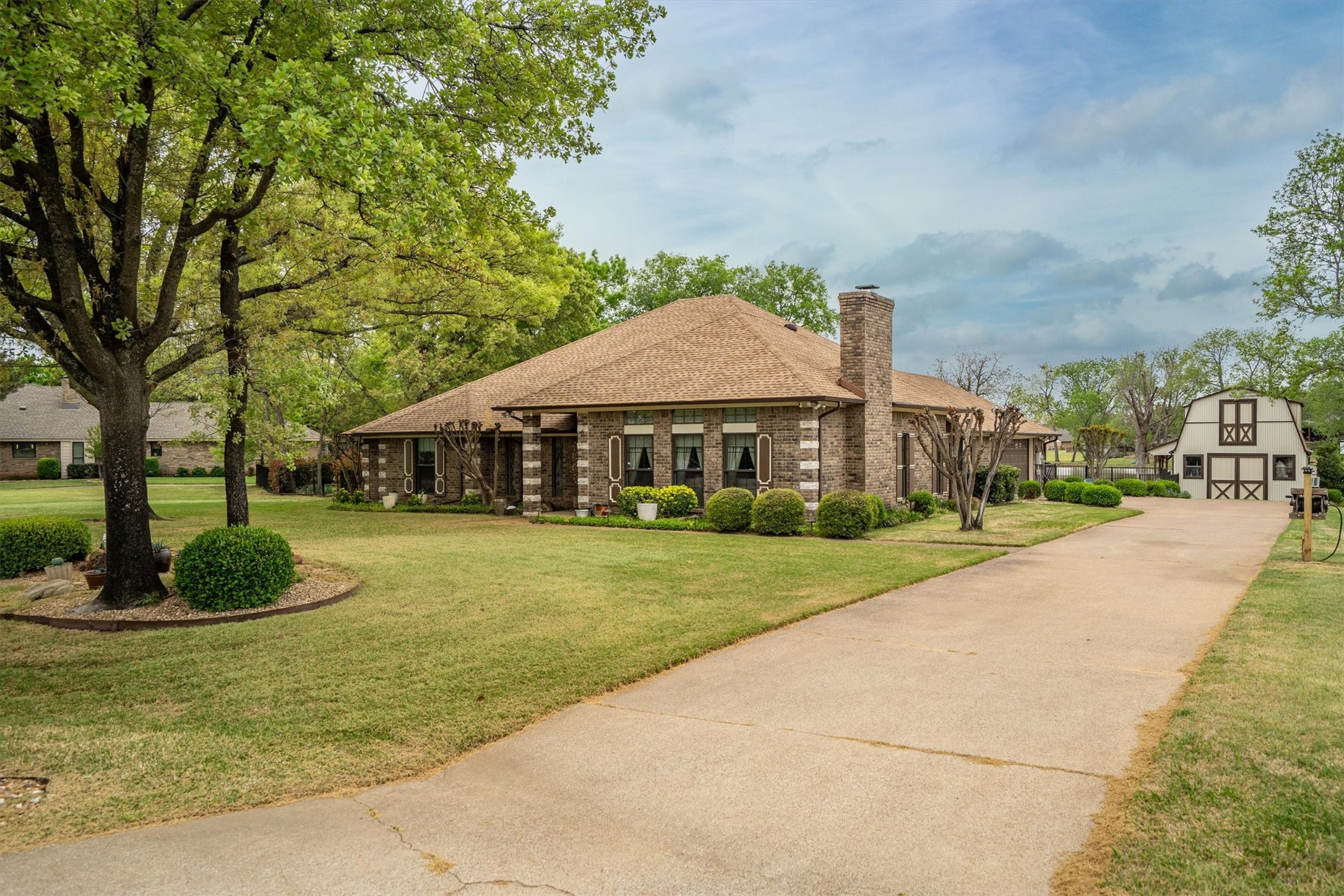 210 N Forest Lane Double Oak TX 75077