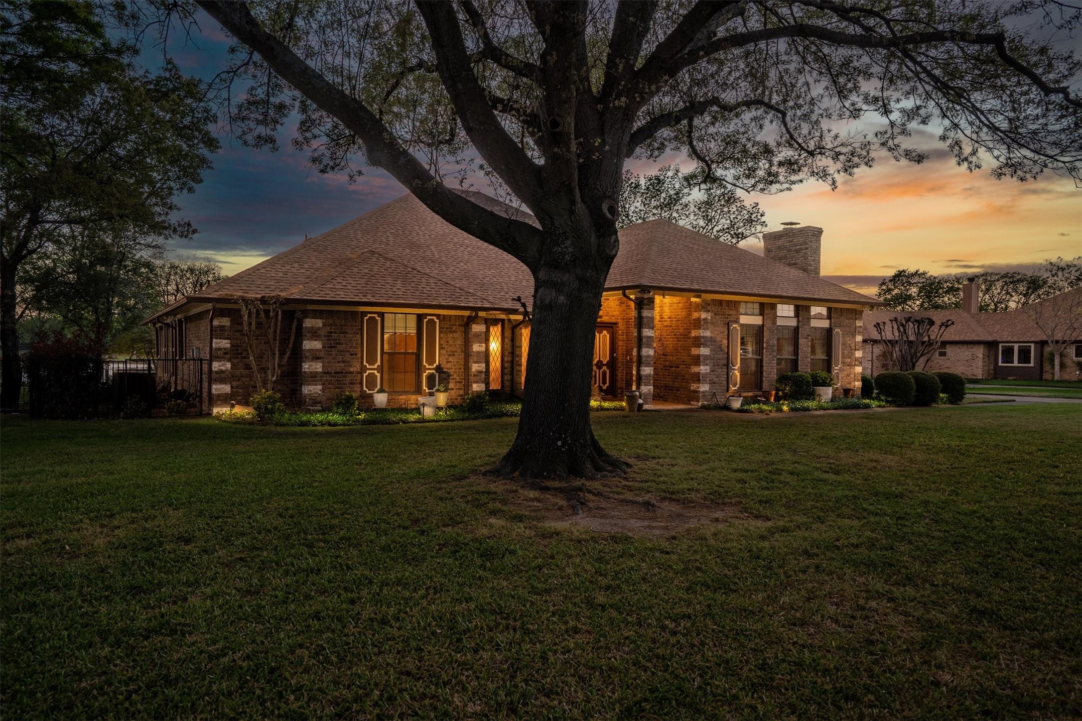 210 N Forest Lane Double Oak TX 75077