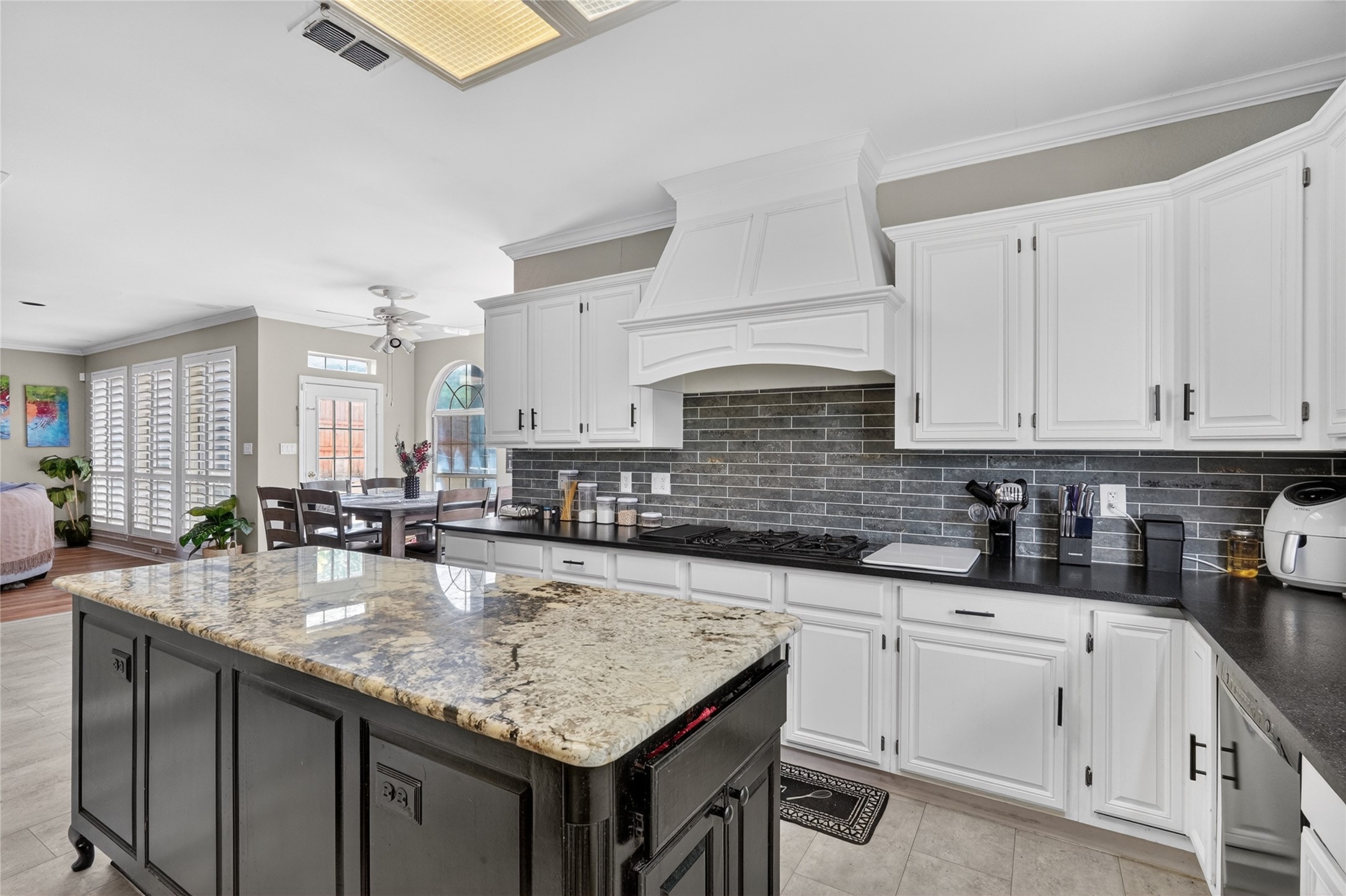 6319 Lake Bluff Drive Dallas TX 75249