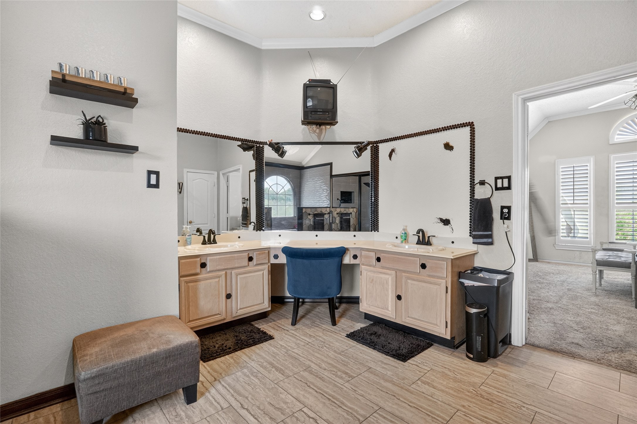 6319 Lake Bluff Drive Dallas TX 75249