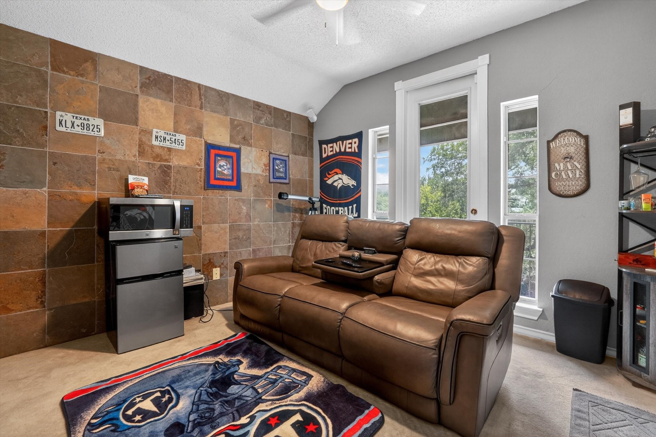 6319 Lake Bluff Drive Dallas TX 75249