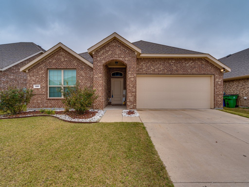 220 Garden Grove Drive Waxahachie TX 75165