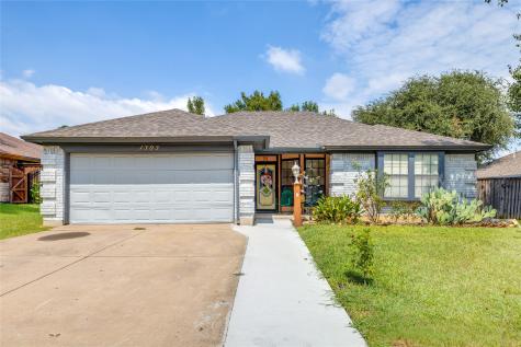 1505 Sayles Avenue Arlington TX 76018