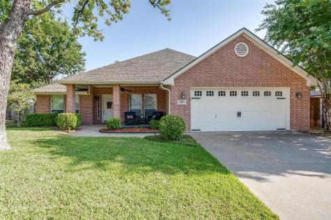 805 Royal Oak Lane Burleson TX 76028