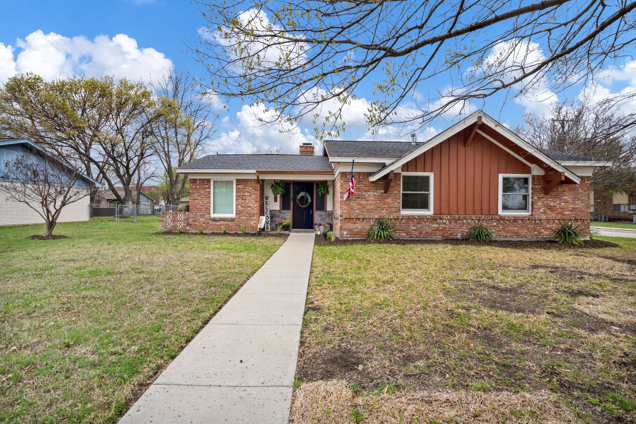 107 High School Drive Waxahachie TX 75165