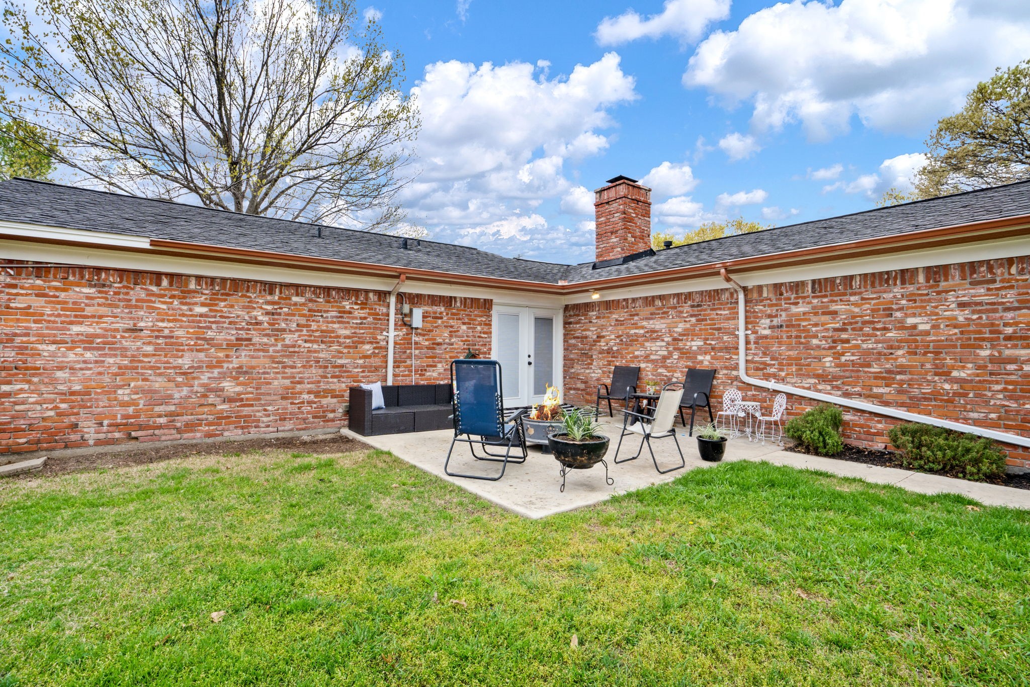107 High School Drive Waxahachie TX 75165