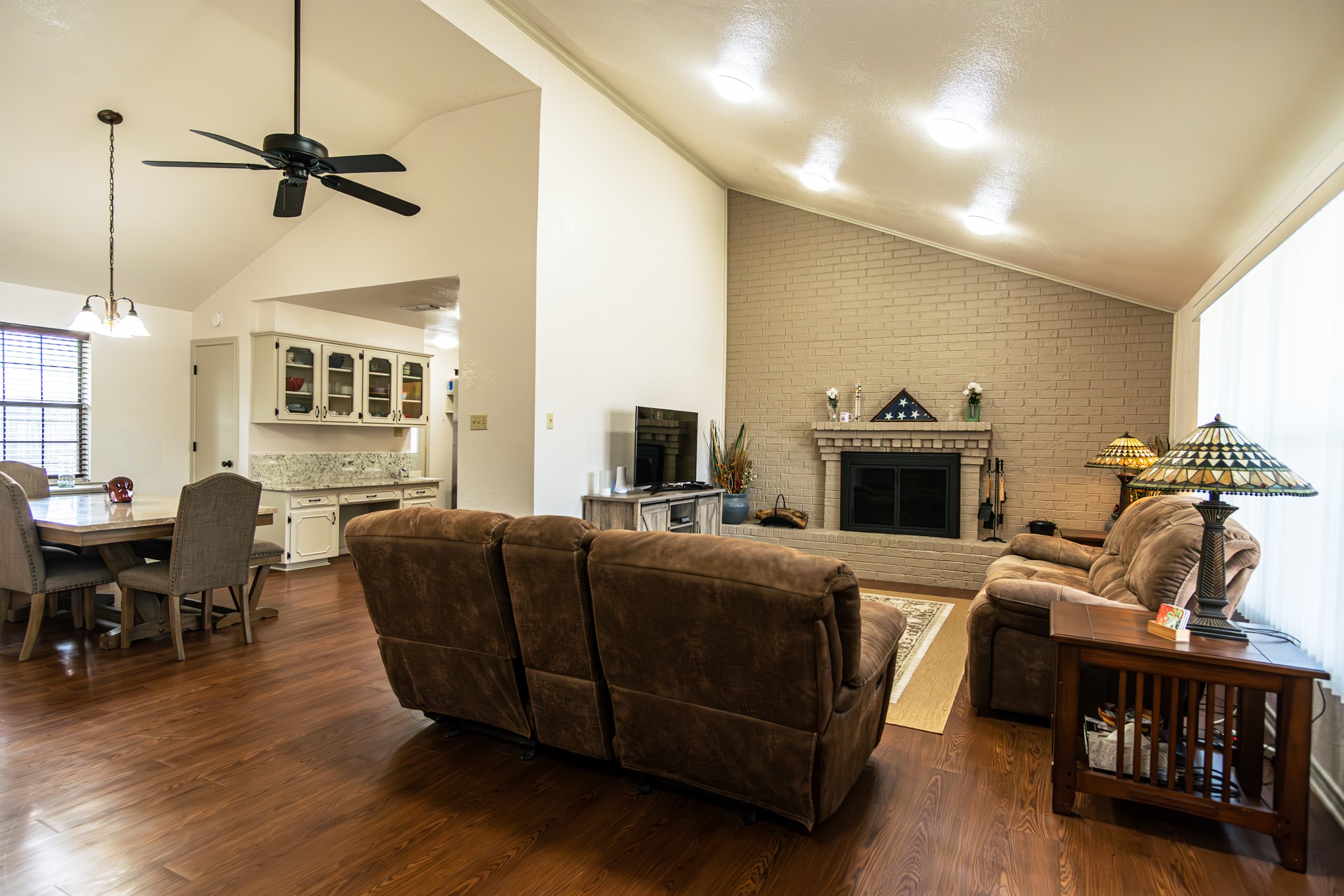 2100 Albert Broadfoot Bonham TX 75418