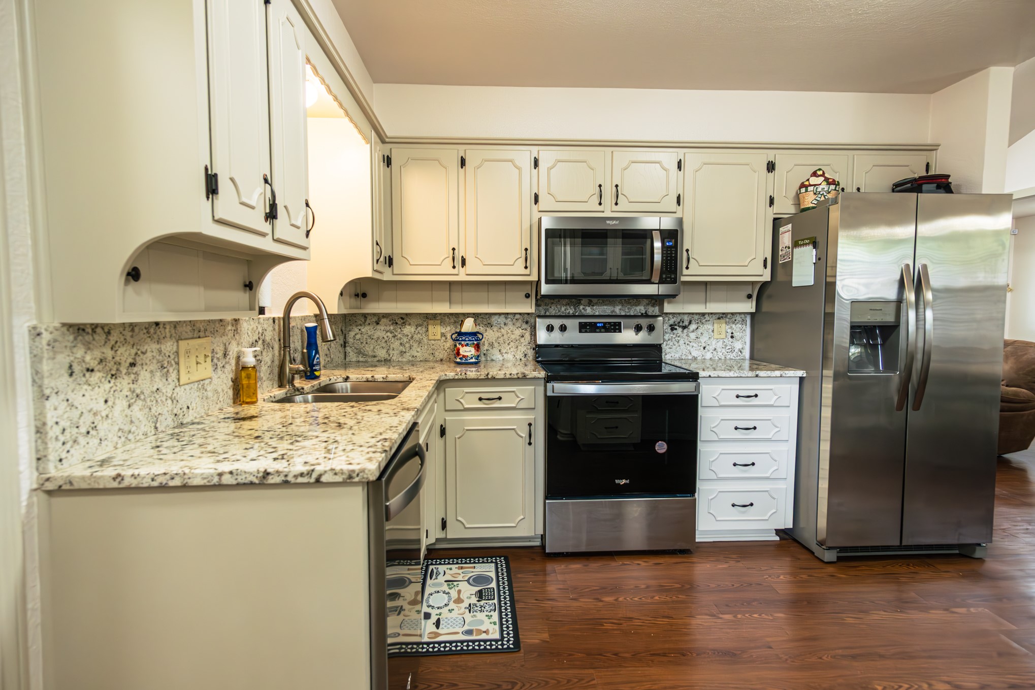 2100 Albert Broadfoot Bonham TX 75418