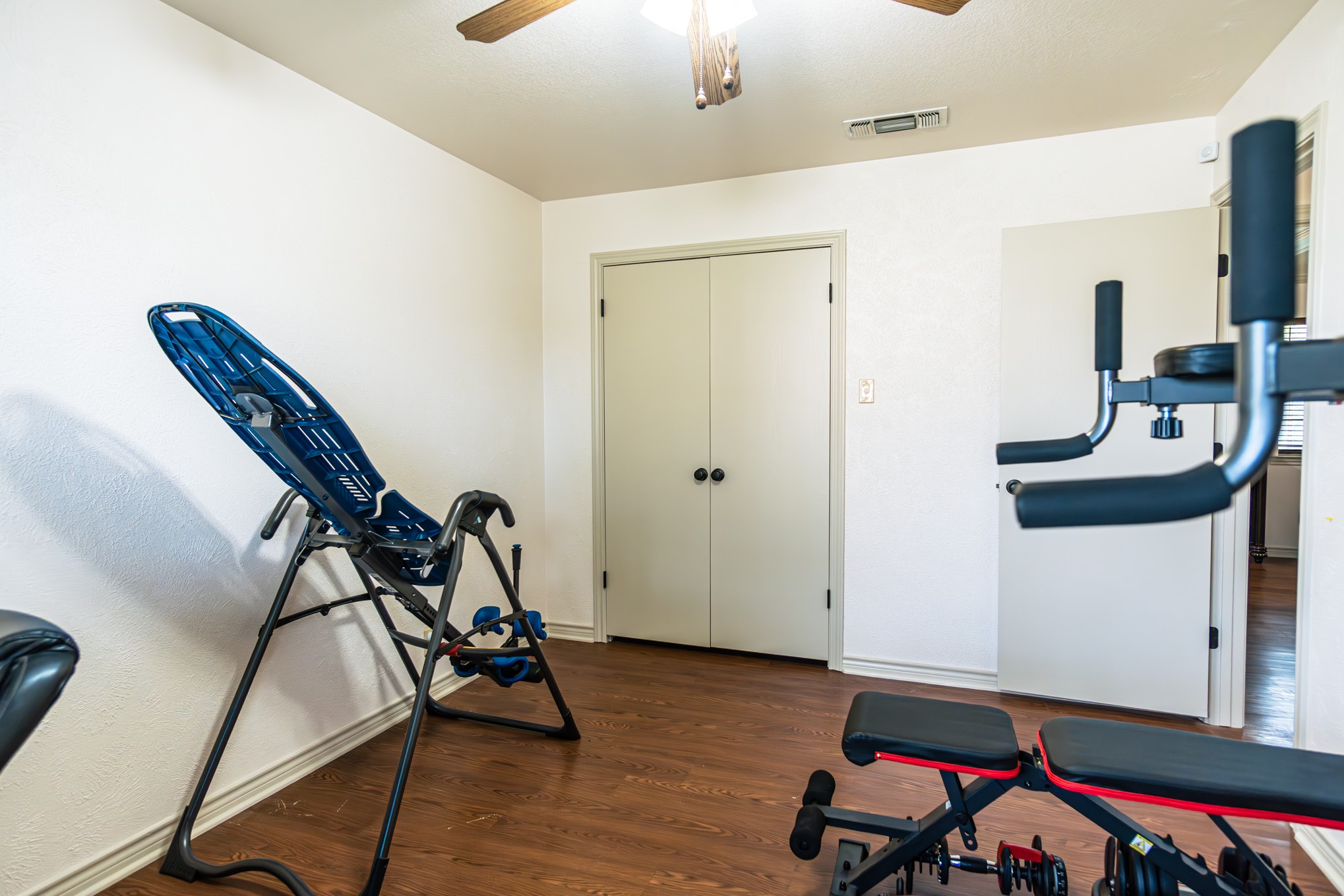 2100 Albert Broadfoot Bonham TX 75418