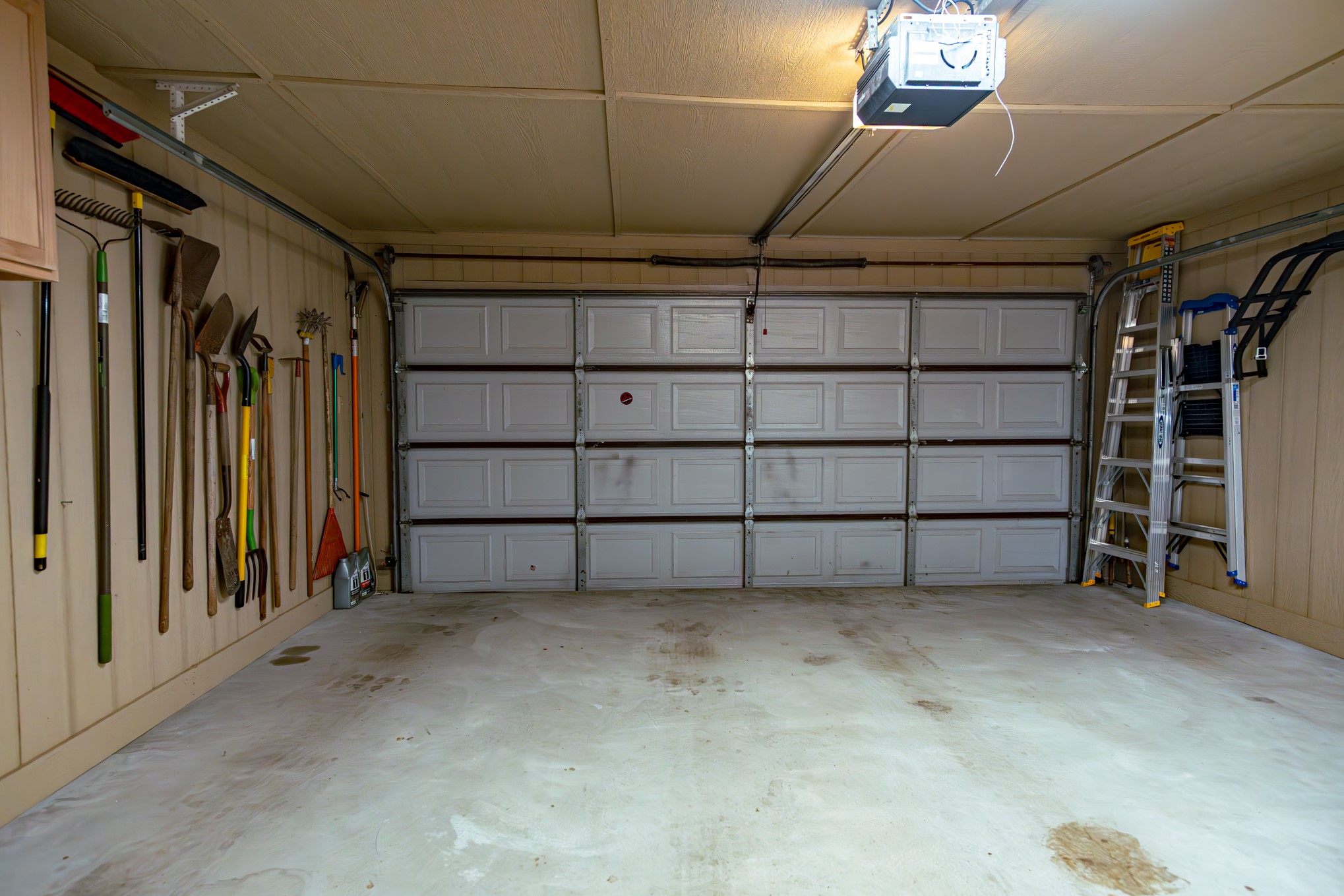 2100 Albert Broadfoot Bonham TX 75418